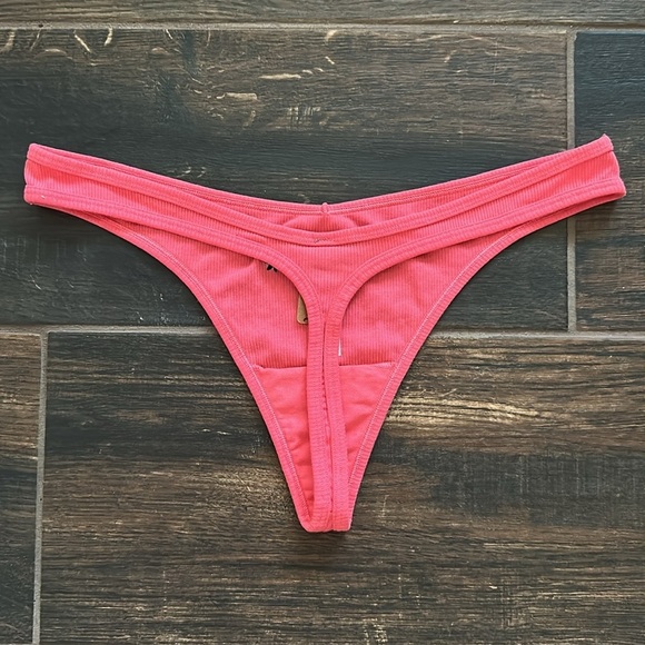 💖PINK Victoria’s Secret Panty Thong - Picture 3 of 6